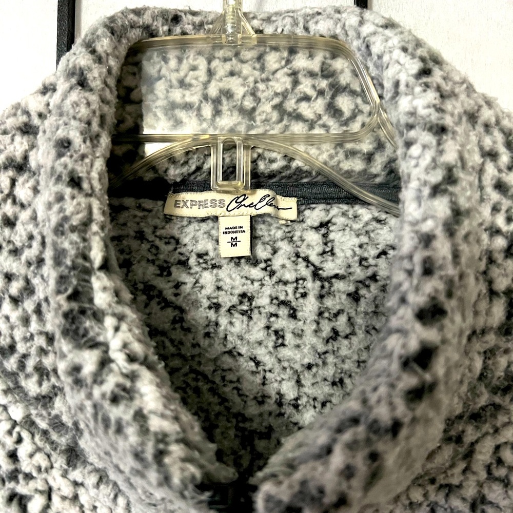 Express Fleece Jacket - Picture 3 of 3